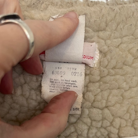 Vintage Levi's Dark Blue Denim Vest with Shearling Lining - Picture 3 of 8